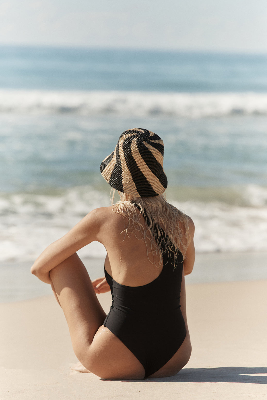 Cyla Bucket Hat - Black & Natural