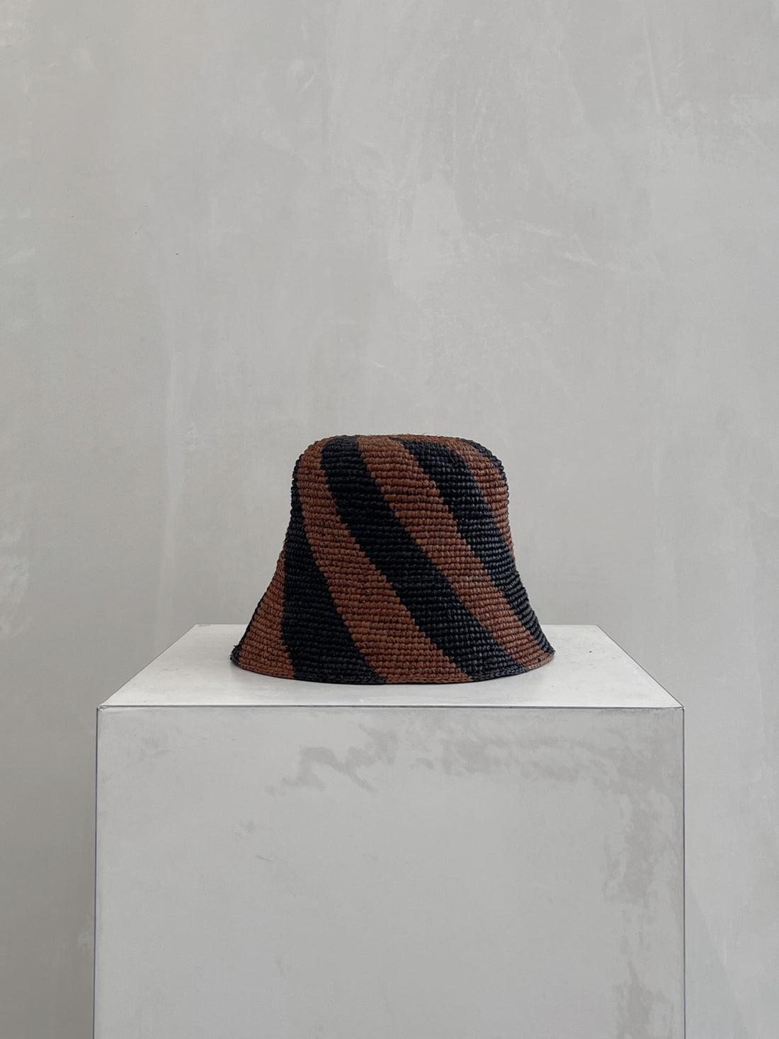 Cyla Bucket Hat - Coffee & Black