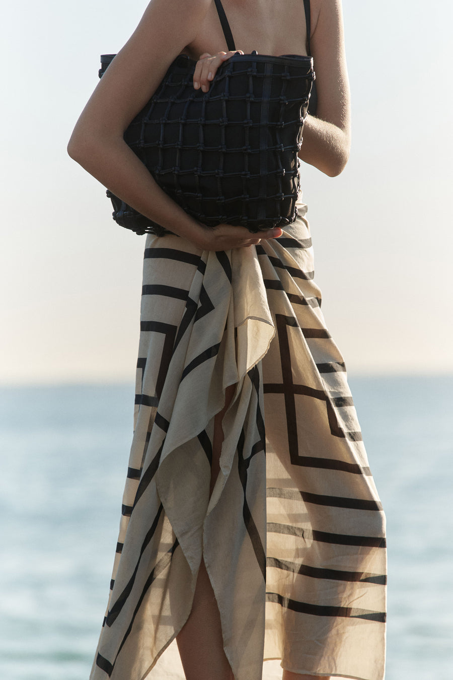 Krys Sarong - Cream & Black